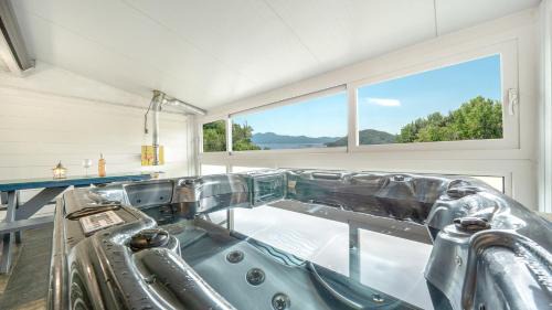 Ganghwa House | Ganghwa Giverny Spa Pension