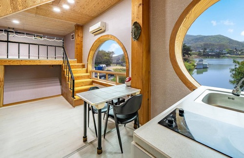 Ganghwa House | Ganhwa Badabae Beomseon Kids Pension