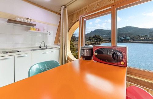 Ganghwa House | Ganhwa Badabae Beomseon Kids Pension