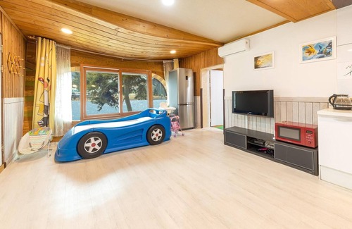 Ganghwa House | Ganhwa Badabae Beomseon Kids Pension