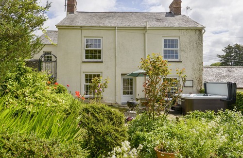 Westleigh Cottage | GARDEN COTTAGE, family friendly, with pool in Bideford