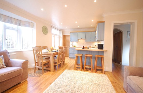 Southwold Cottage | GARDEN COTTAGE, SOUTHWOLD, pet friendly, with a garden in Southwold