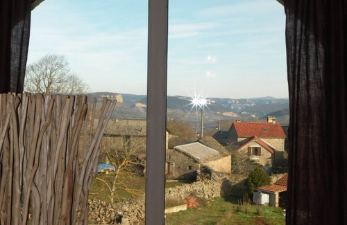 Verrieres House | Garden in Oak Duplex 130 m2 4-8 pers. heated pool. Wireless