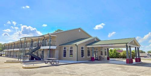 Pine Mountain Hotel | Garden Inn and Suites near Callaway Gardens Pine Mountain