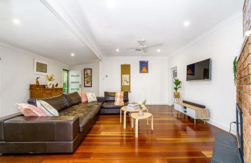 Pialligo House | Garden Precinct 3BR, Walking distance to Airport - Hosted by Canstay