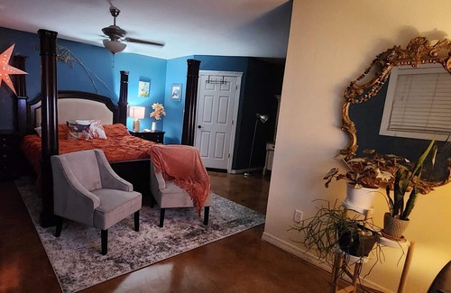 Seffner Community Alliance Apartment | Garden retreat 15 minutes from downtown Tampa with pool, billiards and hammock!