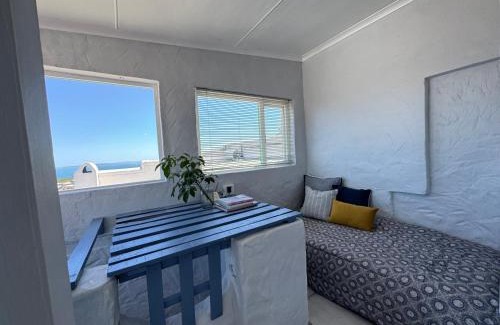 Dana Bay House | Garden Route Self-Catering