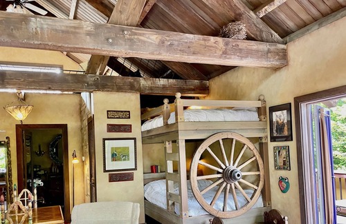 Point Arena House | Gardener’s Delight and Family Retreat – 5 minutes to town and stunning beaches