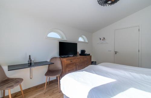 Den Burg Bed & Breakfast | Gastsuite het Duinroosje met hottub op het privé terras!