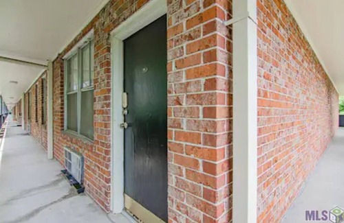 Highlands - Perkins Condo | Gated 3 bedroom, 2 bath condo with a pool located just outside Northgates of LSU