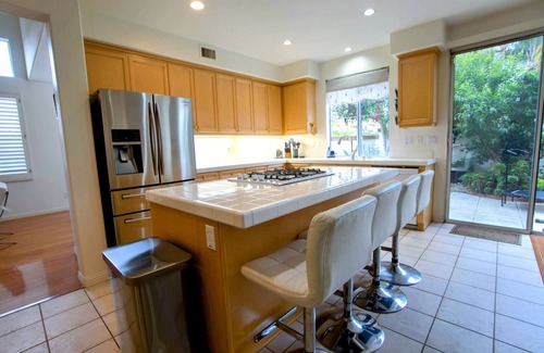 Tustin House | Gated 3BR 2.5BTH w/Pool and Spa in Tustin
