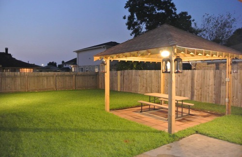 Little Woods House | Gated! Luxurious + Upscale! 5Bedrooms + 5Kings! Just Remodeled! New Furnishings!