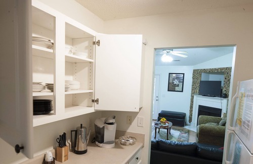 North Charleston House | Gated, Quiet 2 bd Townhome, Beautiful Community with walking trail and parks