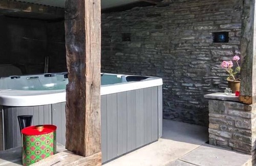 Painscastle Cottage | GATEHOUSE, pet friendly, character holiday cottage in Painscastle