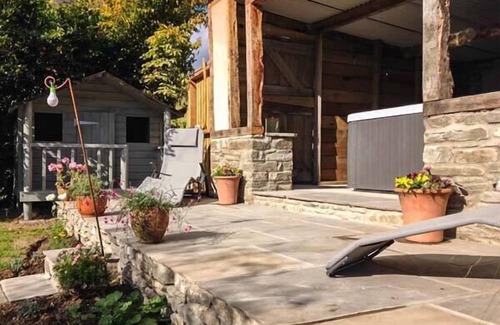 Painscastle Cottage | GATEHOUSE, pet friendly, character holiday cottage in Painscastle