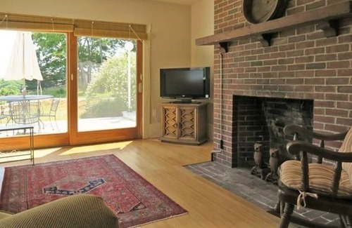 New Harbor House | GATEHOUSE The Moorings, ocean views, pool & close to Pemaquid beach!