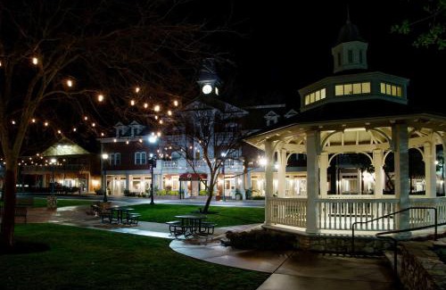 Copperopolis Hotel | Gateway Hotel, Trademark Collection by Wyndham