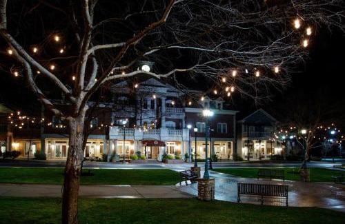 Copperopolis Hotel | Gateway Hotel, Trademark Collection by Wyndham