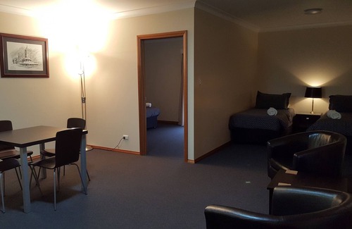Broken Hill Hotel | Gateway Motor Inn