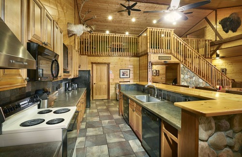 Belgium Cabin | Gather Your Group at the Bunkhouse!