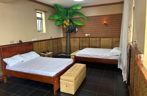 Kasese Hotel | Gator's Paradise Resort