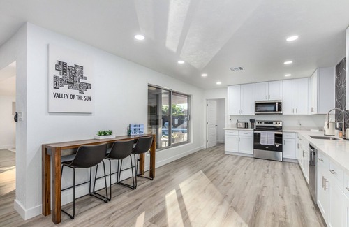 Alhambra House | GCU.heatedPool^PuttPutt^Foosball^PingPong^CornHole#DEALSDEALS