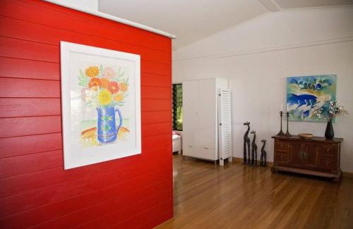 Mission Beach House | Gecko's Cottage - Absolute Beachfront