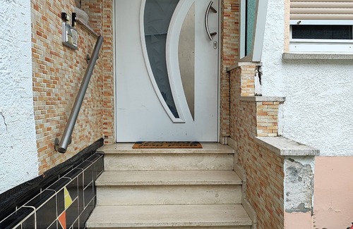 Butzbach Apartment | Gemütliche Ferienwohnung Belvie in Pohl-göns