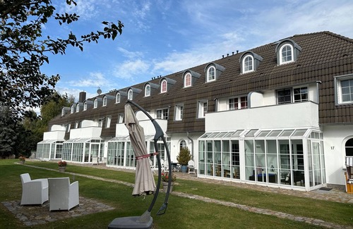 Wischuer Apartment | Gemütliche Fewo mit Balkon Nahe der Ostsee - 2 Schlafzimmer - Ferienwohnung Svenja