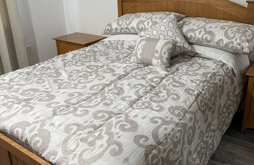 Loma Linda House | Gem of a find, walking distance to Loma Linda University Hospital, VA & more!