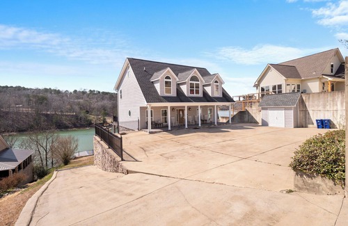 Cullman House | Generations Cove: 7 BR, 3.5 BA House in Cullman, Sleeps 19