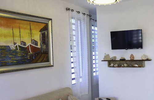 Monte Cristi House | Genesis House 3 bedrooms 2 bath w 2 car garage