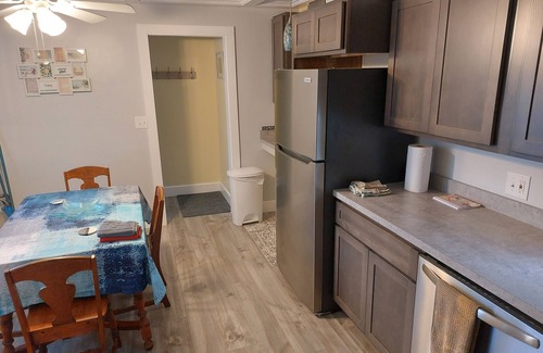 Geneva-on-the-Lake House | Geneva on the Lake HOT SPOT, 3 bedrooms/w loft,2 bath ,sleeps 8-10. Huge deck .