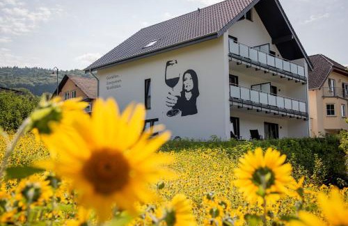 Mesenich Apartment | Genießen- Entspannen- Wohlfühlen-Komfortable Ferienwohnungen - Weingut Erich Serwazi