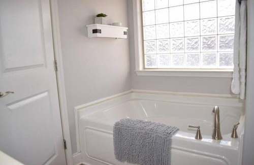 Huntsville House | Geographical Oddity Close to everything