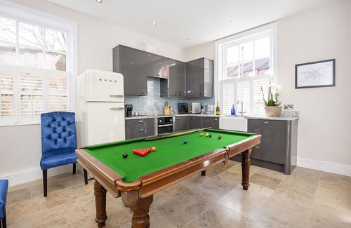 York Cottage | George street Boutique Apartment 1 - sleeps 6 guests in 2 bedrooms