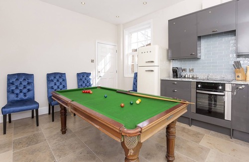 York Cottage | George street Boutique Apartment 1 - sleeps 6 guests in 2 bedrooms