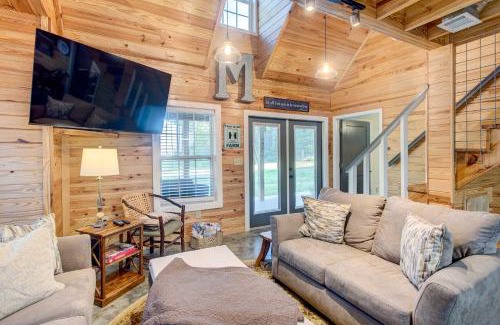 Wray House | Georgia Farmhouse Lake Access, Private Beach