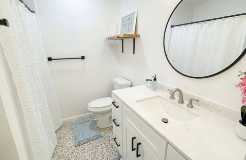 Bee Ridge House | Get a Change of Scenery at this Family Friendly Home in Sarasota w/Private Pool