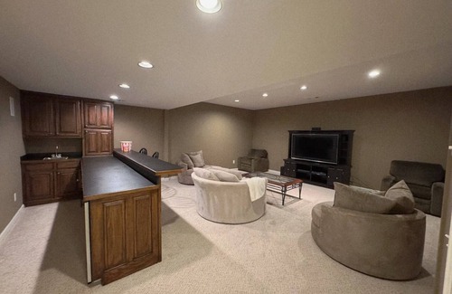 Johns Creek Apartment | Get cozy in this 2-bedroom garden apartment in peaceful Alpharetta.