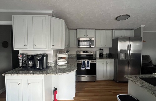 Elroy House | Getaway At Forrest