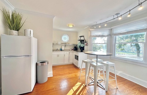 Cedar Bluff Apartment | Getaway at "The Magnolia Suite" Pool, Hot tub, fire pit, kayaks, & lake access!