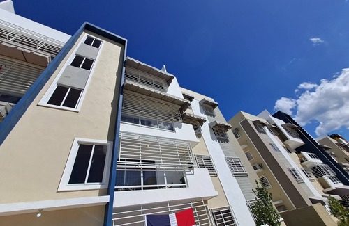 Pantoja Apartment | Getaway To Cozy Home 4 Br, 3,5 B