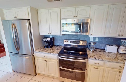 Litchfield by the Sea Villa | Getaway to the Beach 2 Bdrm Villa with Amenities