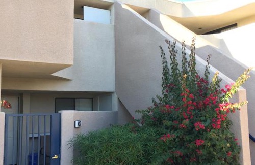 Baristo Resort | GetAways at Vista Mirage Resort