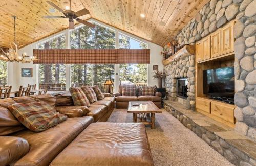 Montgomery Estates House | Getting Away Together home