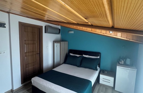 Ezine Hotel | Geyikli Berfin Otel