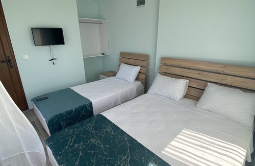 Ezine Hotel | Geyikli Paris Otel