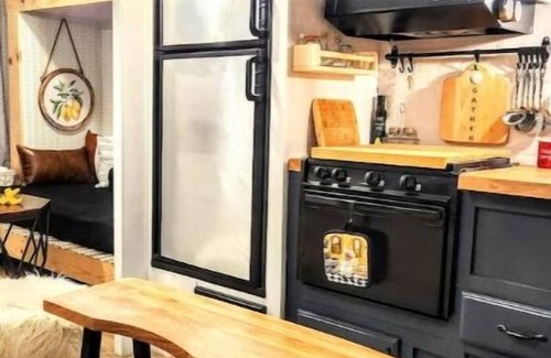 Redway House | Giant Grove RV Escape