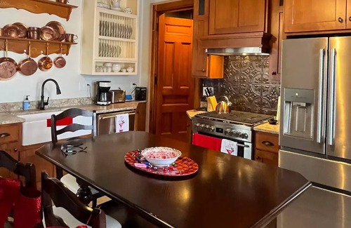 Manitowoc House | Gilded Age Mansion